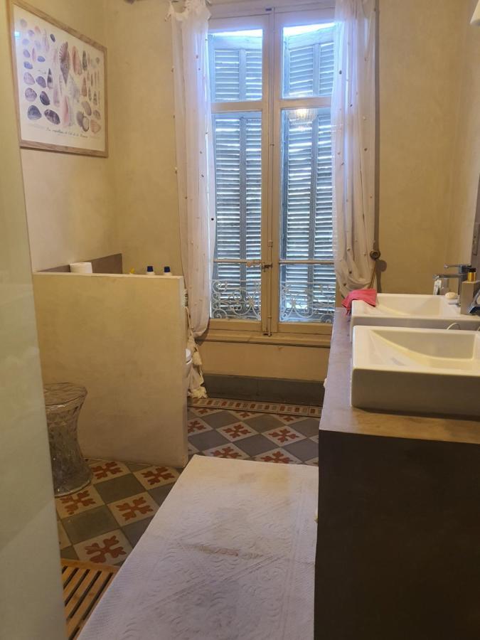 Manoir En Crau Hotell Arles Eksteriør bilde